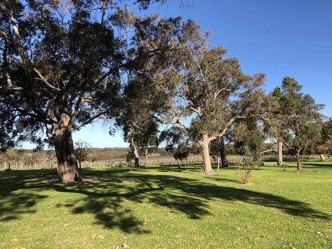 Caves Road Guest Houses - Accommodation BNB 2