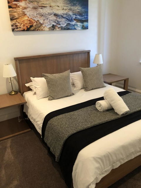 Caves Road Guest Houses - Accommodation BNB 7