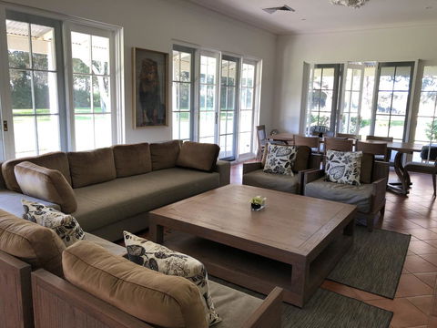 Caves Road Guest Houses - Accommodation BNB 18