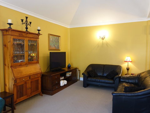 The Blacksmiths Cottage - Accommodation BNB 11