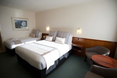 SureStay Hotel By Best Western The Clarence On Melville - Accommodation BNB 7