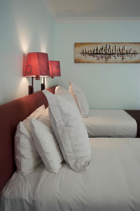 SureStay Hotel By Best Western The Clarence On Melville - Accommodation BNB 10