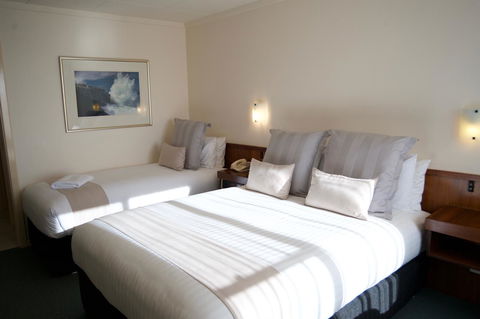 SureStay Hotel By Best Western The Clarence On Melville - Accommodation BNB 0
