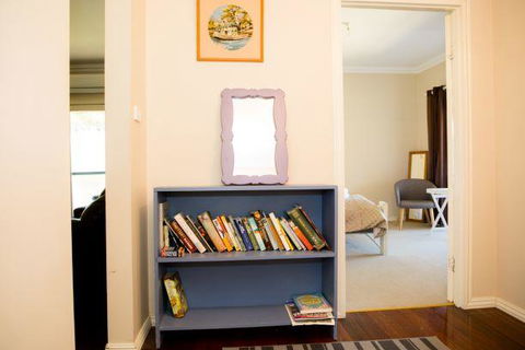 Yvonnes Rest Holiday Home - Accommodation BNB 2