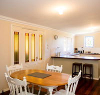 Yvonnes Rest Holiday Home - Accommodation BNB