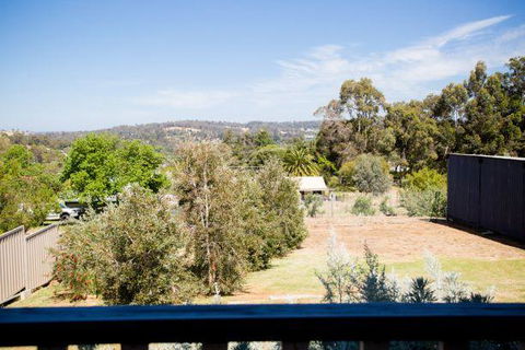 Yvonnes Rest Holiday Home - Accommodation BNB 9