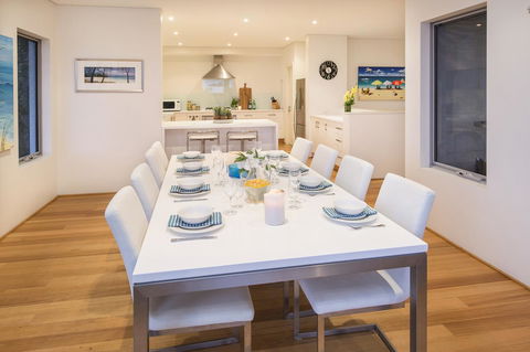 Calm Waters - Accommodation BNB 17