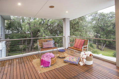 Calm Waters - Accommodation BNB 13