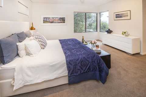 Calm Waters - Accommodation BNB 24