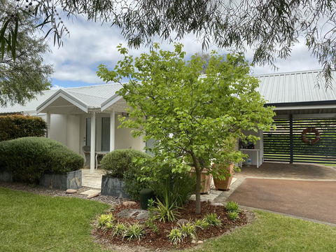 Whitesands Holiday Villas - Accommodation BNB 1