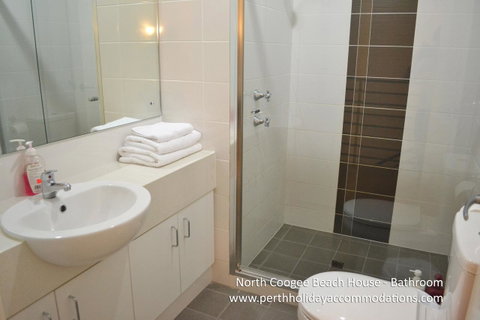North Coogee Beach House - Accommodation BNB 11