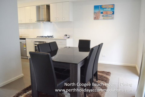 North Coogee Beach House - Accommodation BNB 19