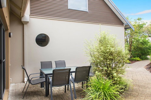 Beach Retreat - Busselton - Accommodation BNB 10