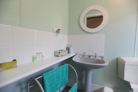 Jacaranda Guest House - Accommodation BNB 9