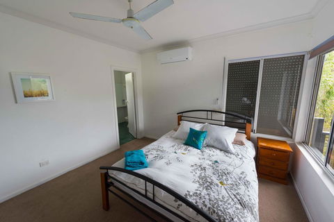 Peppy Beach Ocean Views - Accommodation BNB 1