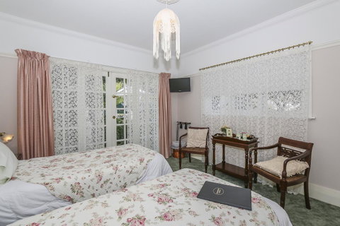Rosebridge House Bed & Breakfast Adult Retreat - Accommodation BNB 18