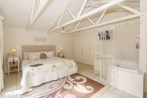 Rosebridge House Bed & Breakfast Adult Retreat - Accommodation BNB 5