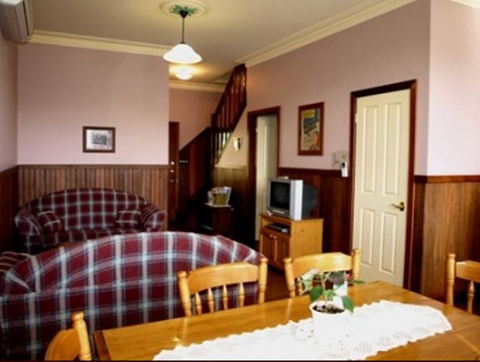 Pemberton Old Picture Theatre Holiday Apartments - Accommodation BNB 3