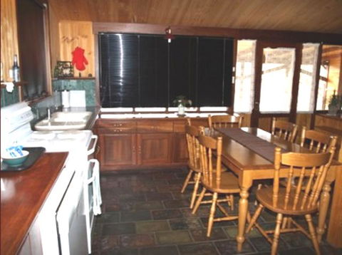 Pemberton Old Picture Theatre Holiday Apartments - Accommodation BNB 7