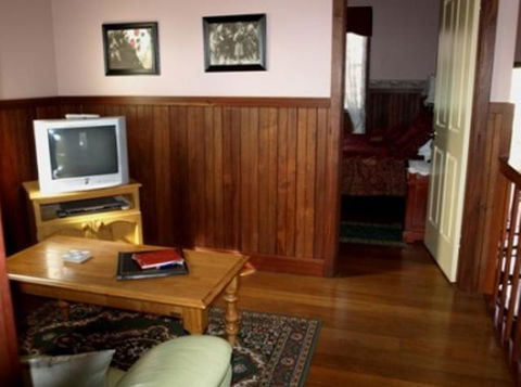 Pemberton Old Picture Theatre Holiday Apartments - Accommodation BNB 31