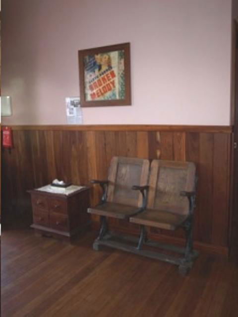 Pemberton Old Picture Theatre Holiday Apartments - Accommodation BNB 39