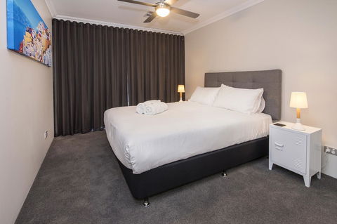 15 Cabot Close - Accommodation BNB 8