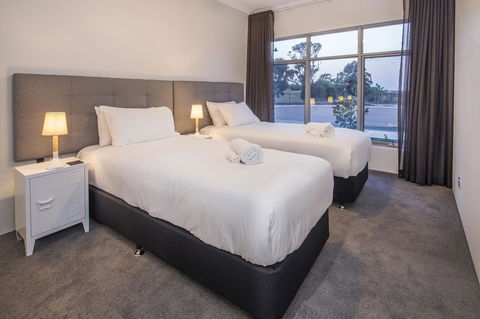 15 Cabot Close - Accommodation BNB 9