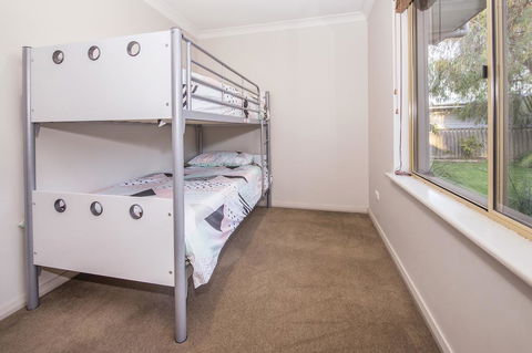 Boardwalk - Accommodation BNB 18