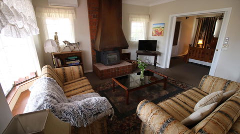 Daisy Cottage - Accommodation BNB 24