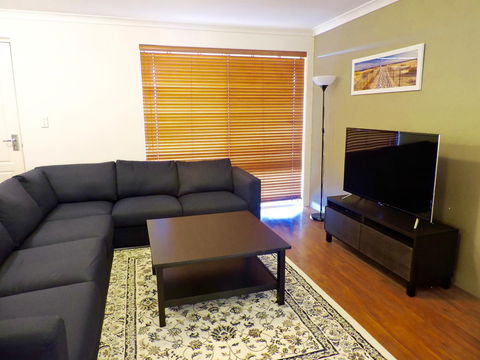 Silver Gull Family Retreat - Accommodation BNB 2
