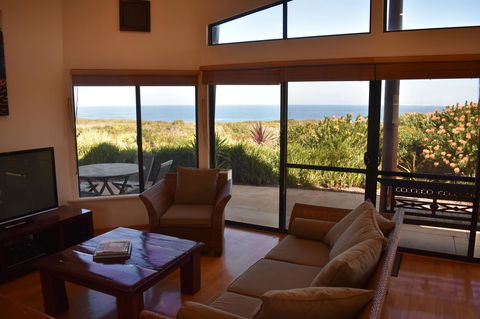 Redgate Beach Escape - Accommodation BNB 1