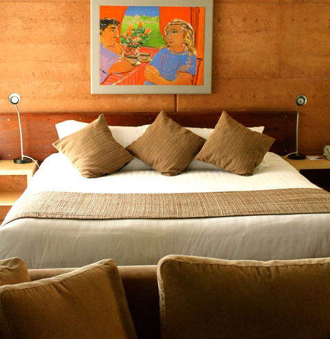 The Pemberton Hotel - Accommodation BNB 1