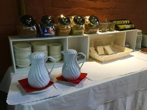 The Pemberton Hotel - Accommodation BNB 24