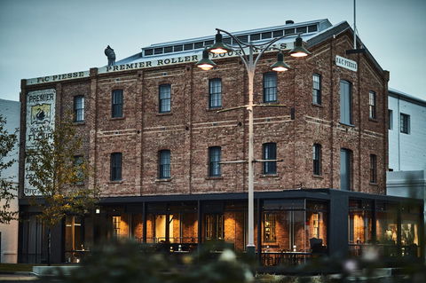 The Premier Mill Hotel - Accommodation BNB 15