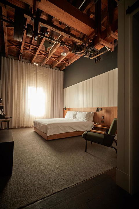 The Premier Mill Hotel - Accommodation BNB 2
