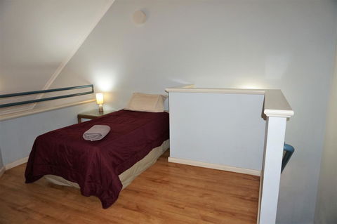 Osprey Holiday Village Unit 122 2 Bedroom - Accommodation BNB 9