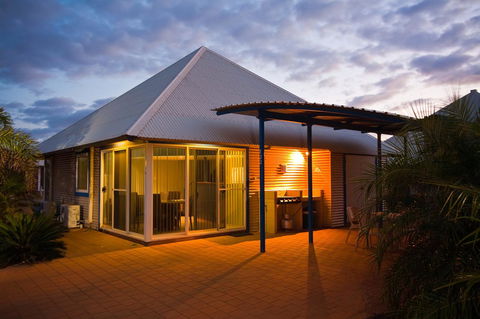 Osprey Holiday Village Unit 122 2 Bedroom - Accommodation BNB 13