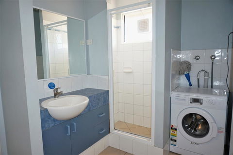 Osprey Holiday Village Unit 122 2 Bedroom - Accommodation BNB 7