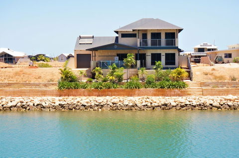27 Corella Court - Accommodation BNB 0