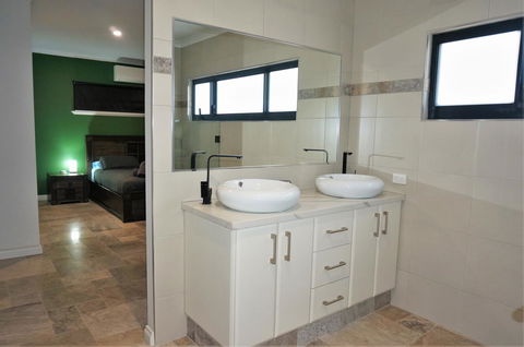 27 Corella Court - Accommodation BNB 21