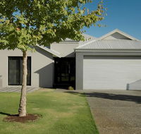 THE SANCTUARY LUXURY HOLIDAY HOME - Accommodation BNB