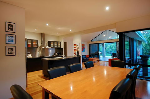 THE SANCTUARY LUXURY HOLIDAY HOME - Accommodation BNB 19