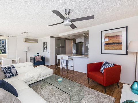 South Perth Deluxe Apartment - Accommodation BNB 5