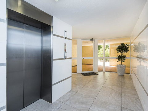 South Perth Deluxe Apartment - Accommodation BNB 21