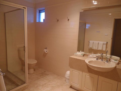 Clifton Motel & Grittleton Lodge - Accommodation BNB 29