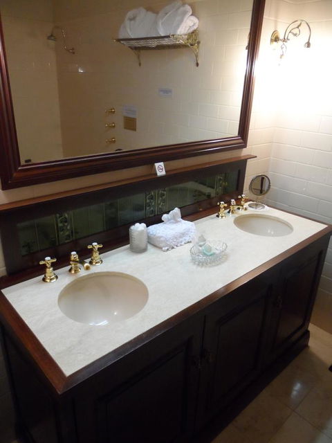 Clifton Motel & Grittleton Lodge - Accommodation BNB 31