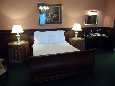 Clifton Motel & Grittleton Lodge - Accommodation BNB 30