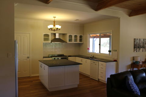 Burton Farmhouse - Accommodation BNB 1