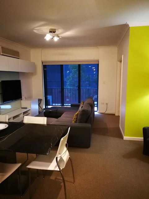 Superb 2 BR East Perth Apartment Location Comfort Space 1 - Accommodation BNB 6
