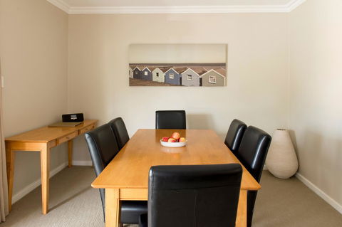 The Marina Hotel - Mindarie - Accommodation BNB 25